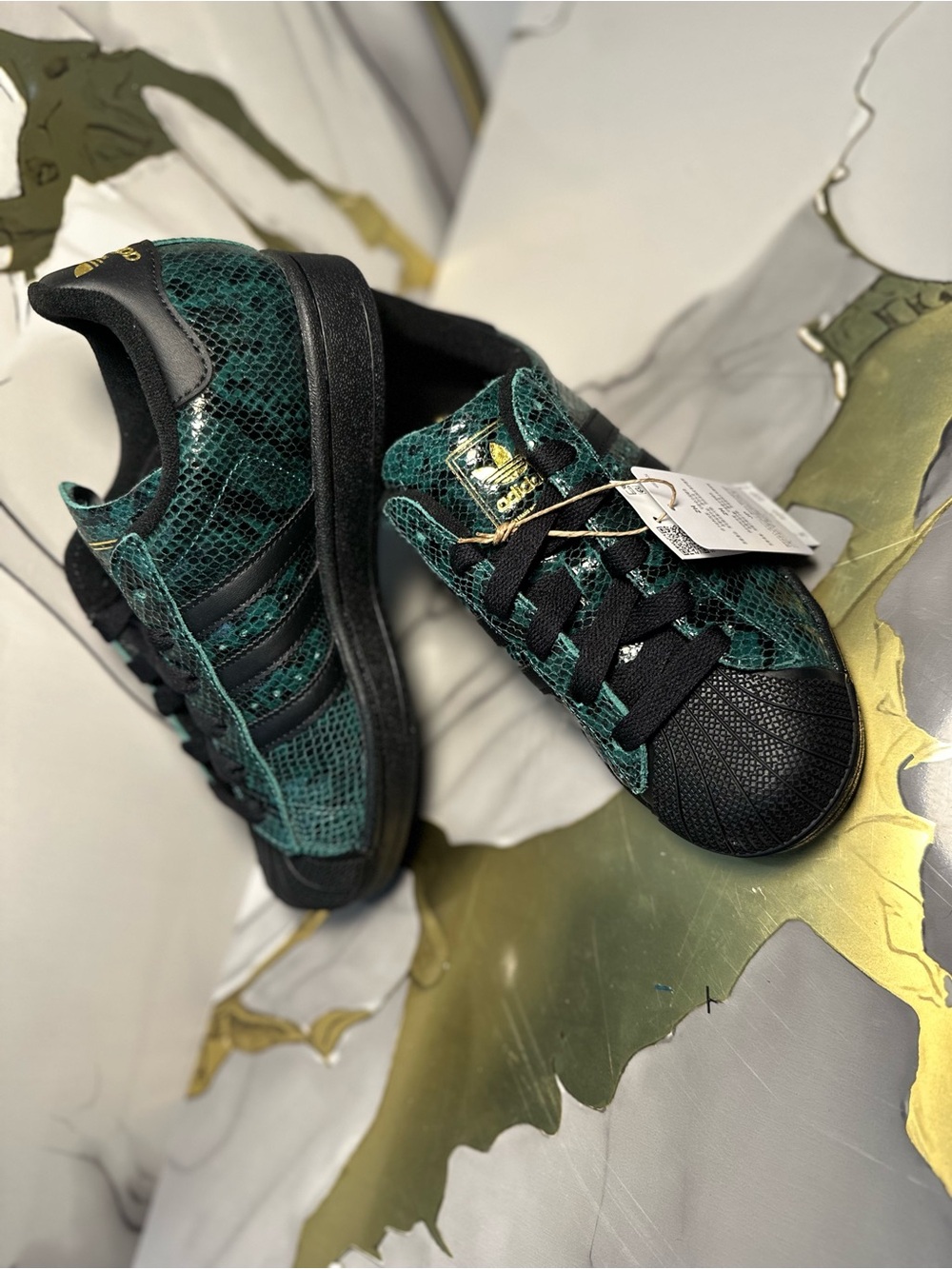 adidas Kids Green Snake-Print Shell-Toe Sneakers